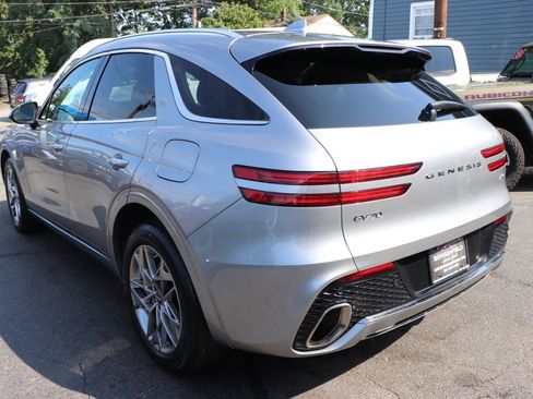 Used 2025 Genesis GV70 2.5T AWD/4WD image 3