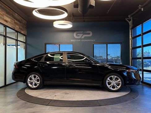 Used 2023 Honda Accord LX image 2