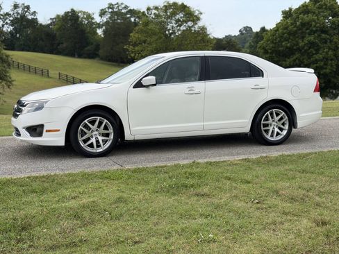 Used 2011 Ford Fusion SEL FWD image 3