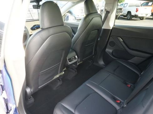 Used 2022 Tesla Model Y Long Range AWD/4WD image 12