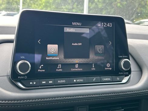 Used 2026 Nissan Rogue SV FWD image 32