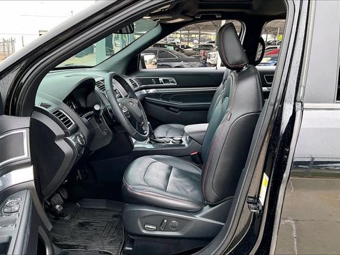 Used 2018 Ford Explorer Sport w/ Equipment Group 401A AWD/4WD image 8