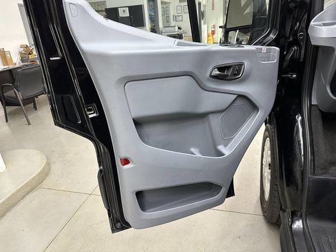 Used 2019 Ford Transit 350 XLT image 10