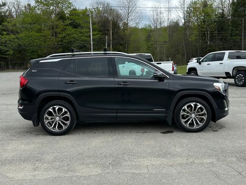 Used 2019 GMC Terrain SLT w/ Preferred Package AWD/4WD image 3