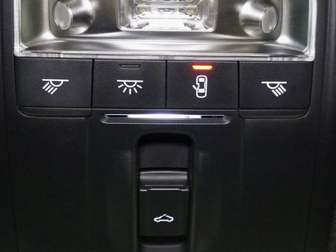 Used 2017 Audi A3 e-tron Premium Plus w/ Technology Package image 34