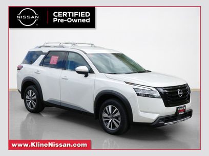 Certified 2023 Nissan Pathfinder SL w/ Black Appearance Package