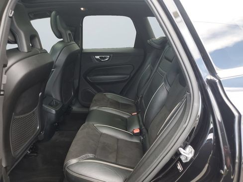 Used 2018 Volvo XC60 T6 R-Design w/ Convenience Package AWD/4WD image 13