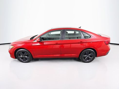 Used 2024 Volkswagen Jetta SE FWD image 4