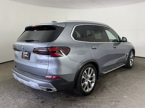Used 2025 BMW X5 xDrive50e AWD/4WD image 9