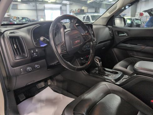Used 2022 GMC Canyon AT4 w/ Trailering Package AWD/4WD image 9