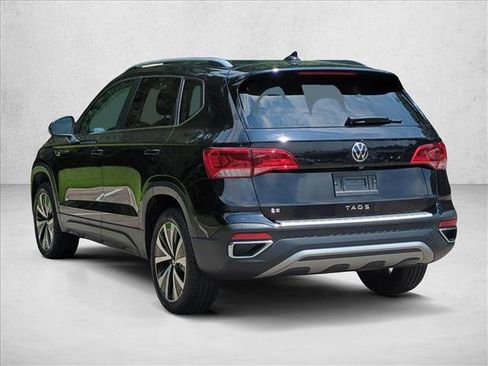 Used 2024 Volkswagen Taos SE FWD image 8