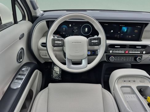 Certified 2026 Hyundai Palisade Calligraphy FWD image 12