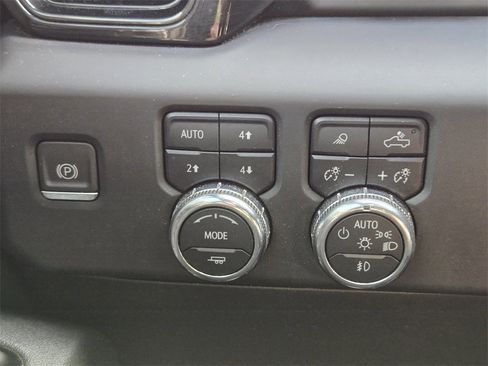 Used 2023 GMC Sierra 1500 AT4 w/ Technology Package image 13