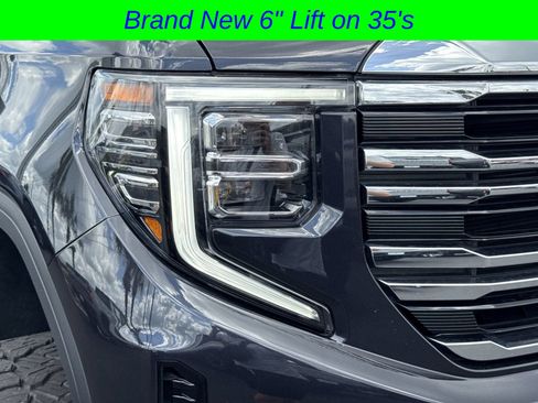 Used 2025 GMC Sierra 1500 SLT AWD/4WD image 10