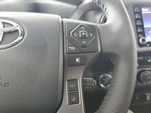 Used 2020 Toyota Tacoma TRD Sport w/ TRD Premium Sport Package AWD/4WD image 24