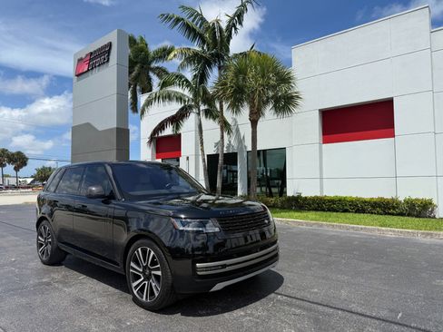 Used 2023 Land Rover Range Rover SE AWD/4WD image 1