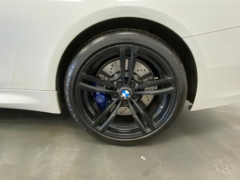 Used 2016 BMW M4 Convertible RWD image 28