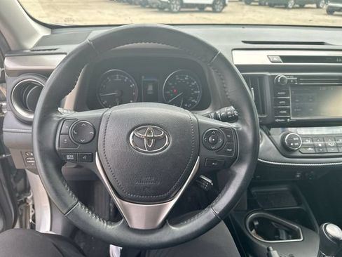 Used 2018 Toyota RAV4 XLE w/ Plus Extra Value Package AWD/4WD image 14