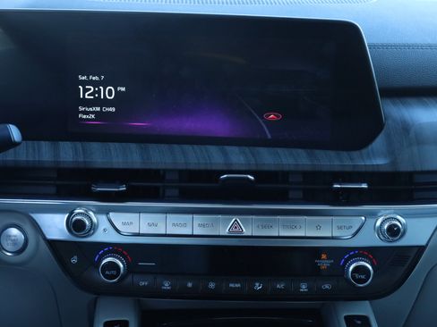 Used 2023 Kia Telluride SX image 9