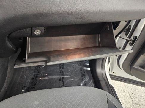 Used 2017 Kia Sorento LX w/ LX Convenience Package image 21