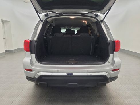 Used 2020 Nissan Pathfinder SV image 29