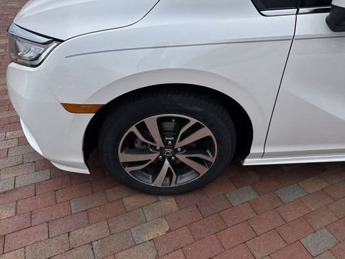 Used 2024 Honda Odyssey Touring image 10