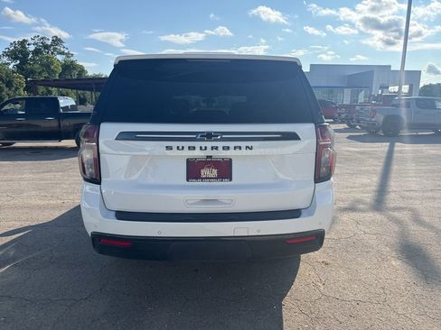 Used 2021 Chevrolet Suburban Z71 AWD/4WD image 3