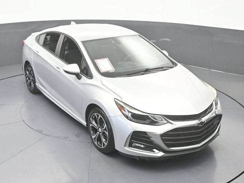 Used 2019 Chevrolet Cruze LT w/ RS Package FWD image 47