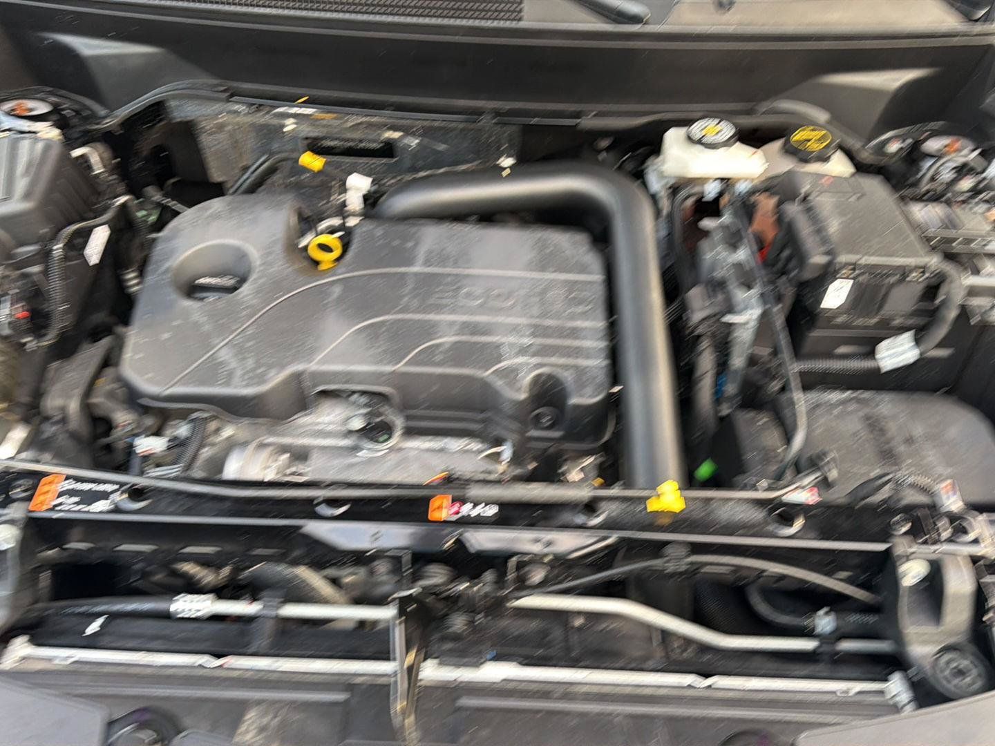 Used 2024 Chevrolet Equinox LT FWD image 33