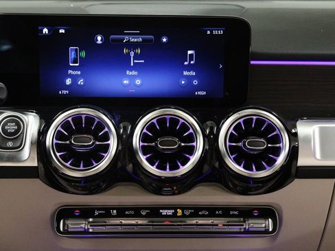 New 2026 Mercedes-Benz GLB 250 4MATIC image 10