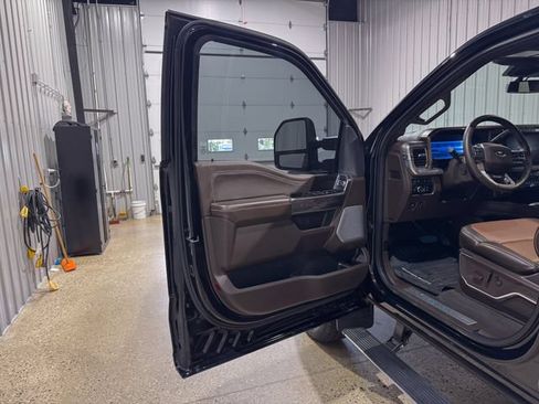 Used 2023 Ford F250 King Ranch AWD/4WD image 10