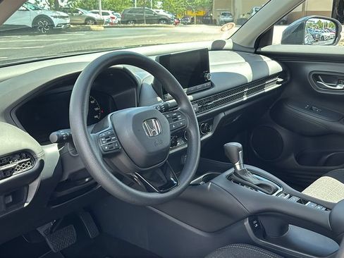 Used 2025 Honda HR-V LX image 22