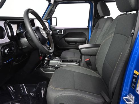 Used 2024 Jeep Wrangler Unlimited AWD/4WD image 13