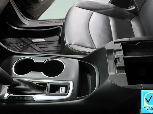 Used 2020 Chevrolet Equinox LT w/ Midnight Edition image 18