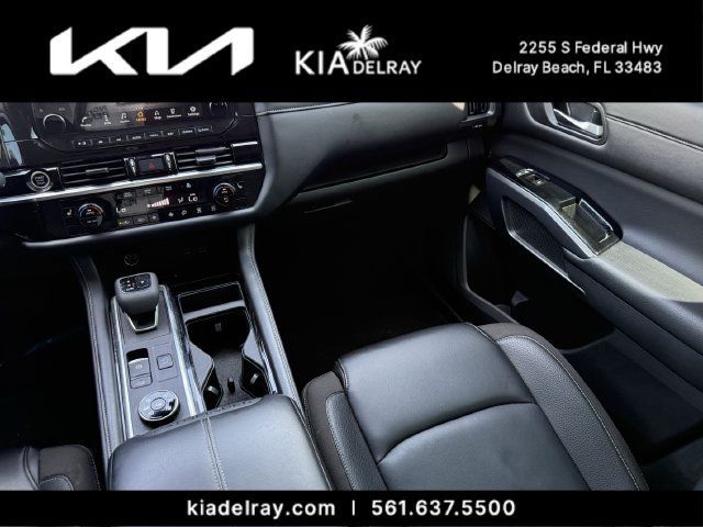 Used 2024 Nissan Pathfinder SL AWD/4WD image 15