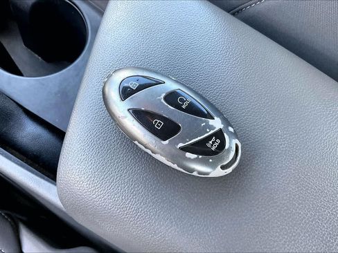 Used 2024 Hyundai Elantra SEL FWD image 19