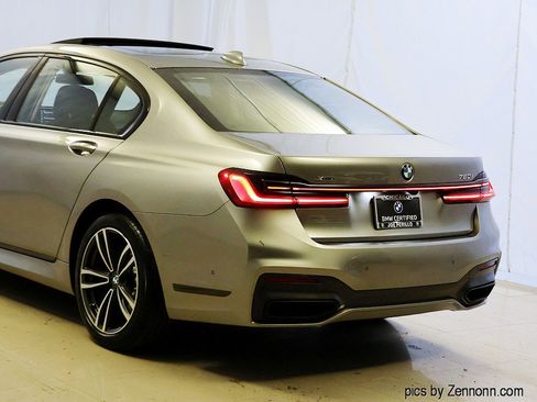 Certified 2022 BMW 750i xDrive w/ Executive Package AWD/4WD image 8
