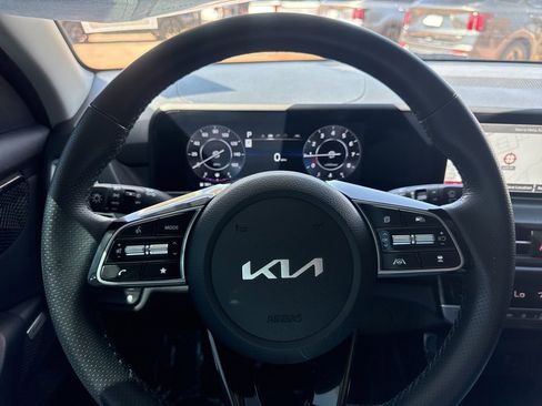 Certified 2024 Kia Seltos SX w/ SX Sunroof Package AWD/4WD image 23