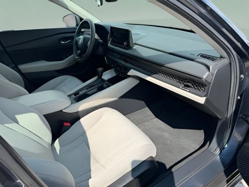 Used 2024 Honda Accord LX image 26