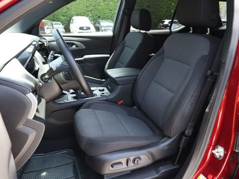Used 2023 Chevrolet Traverse LT FWD image 13