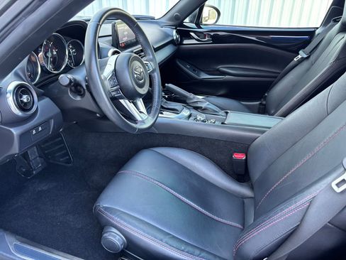 Used 2019 MAZDA MX-5 Miata RF Grand Touring image 9
