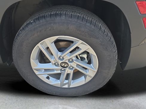Certified 2026 Hyundai Tucson SE AWD/4WD image 32