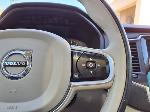 Used 2020 Volvo XC90 T5 Momentum w/ Protection Package Premier image 26