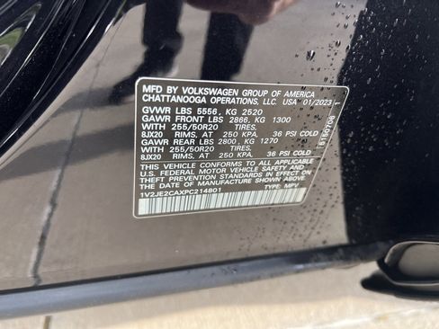 Used 2023 Volkswagen Atlas Cross Sport SE w/ Panoramic Sunroof Package image 31