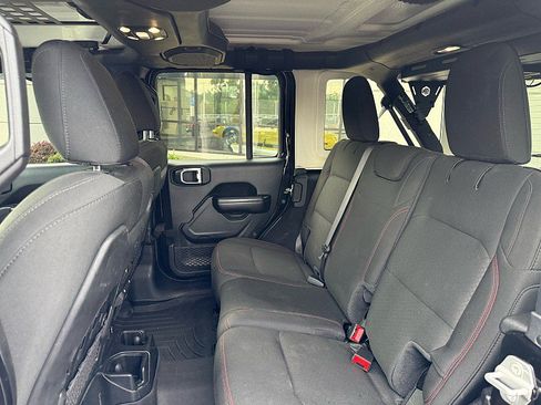 Used 2021 Jeep Wrangler Unlimited Rubicon AWD/4WD image 14