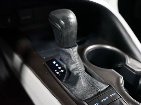 Certified 2023 Toyota Camry SE image 21