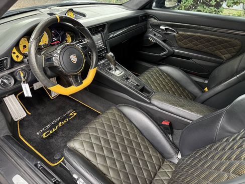 Used 2015 Porsche 911 Turbo S w/ High-end Infotainment Package AWD/4WD image 21
