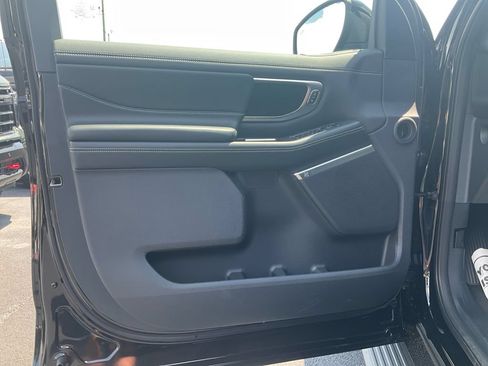 New 2027 Ford Expedition Max Platinum w/ Stealth Appearance Package AWD/4WD image 17