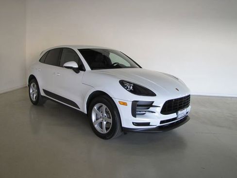 Used 2021 Porsche Macan AWD/4WD image 3