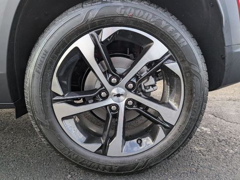 New 2026 Chevrolet Trax RS w/ Driver Confidence Package image 17